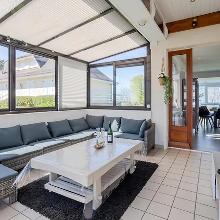 La Maison Du Phare By Interhome
