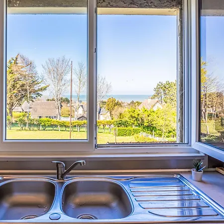 La Maison Du Phare By Interhome *