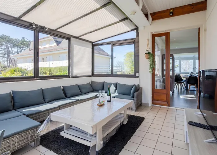 La Maison Du Phare By Interhome