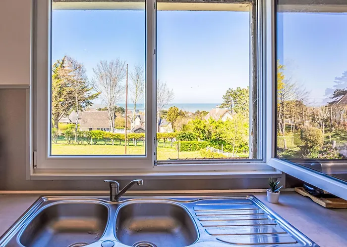 La Maison Du Phare By Interhome *