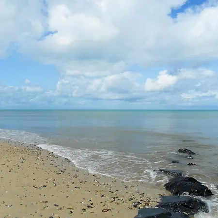 La Maison Du Phare By Interhome بيت للعطل